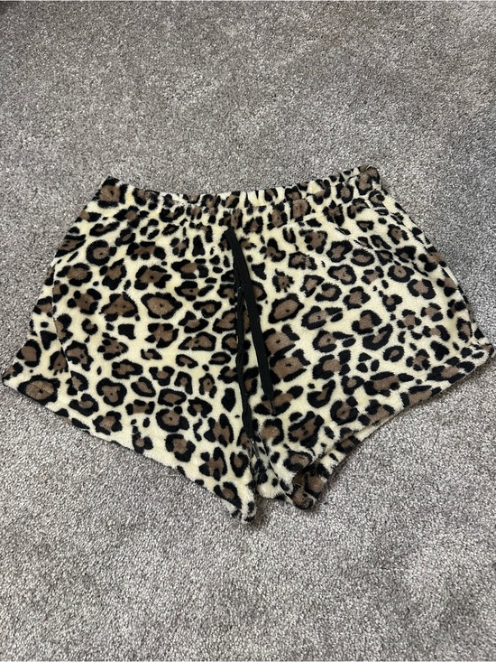 Pants - Leopard Print Fleece Lounge Shorts - Brown/Black Size Small